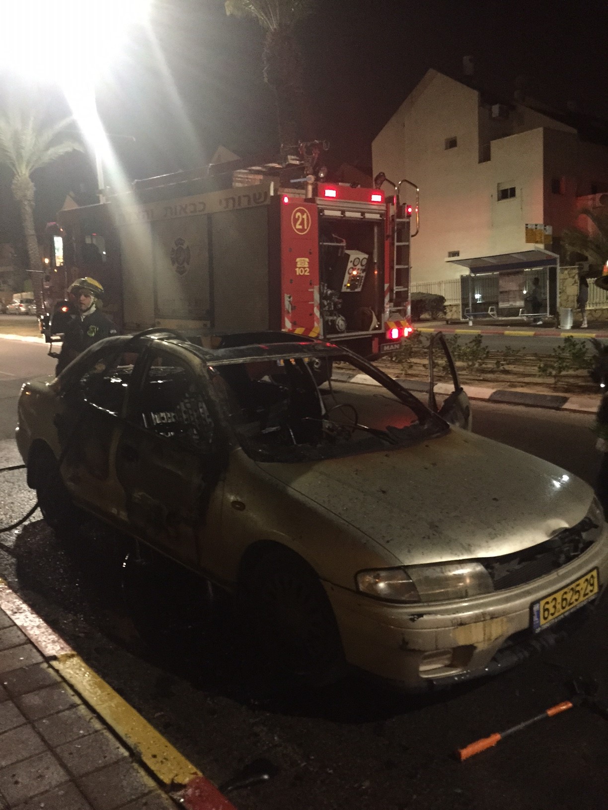 מכונית נשרפה בשוהם